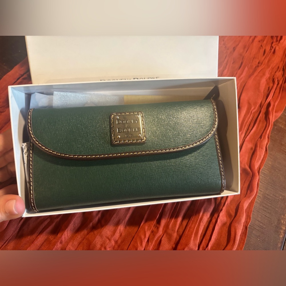 Dooney & Bourke Forest Green Leather Wallet